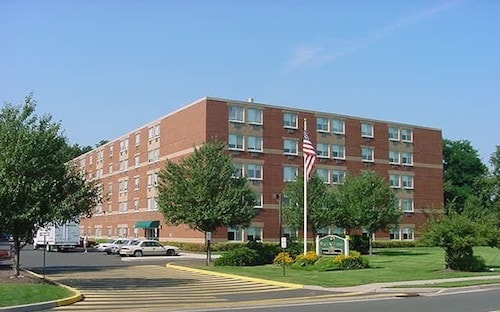 exterior image of Watchung Terrace at Middlesex