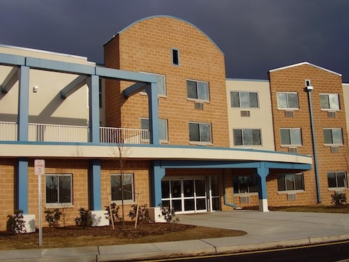 exterior image of the oaks at tom's river