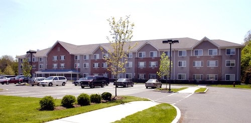 exterior image of gables at west windsor